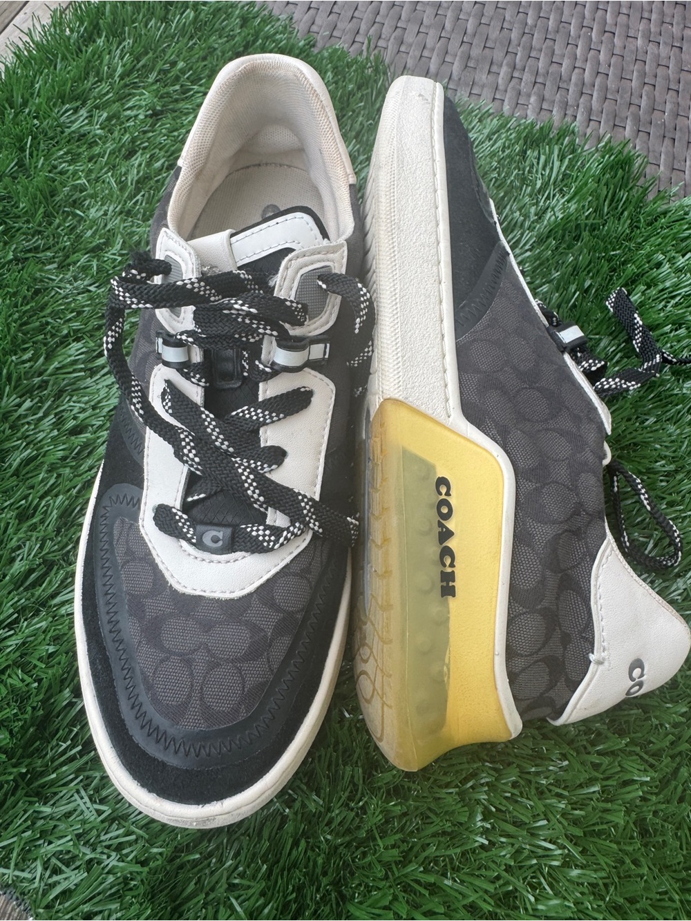 Coach Black and Cream Signature Low-Top Sneaker - Picture 3 of 6